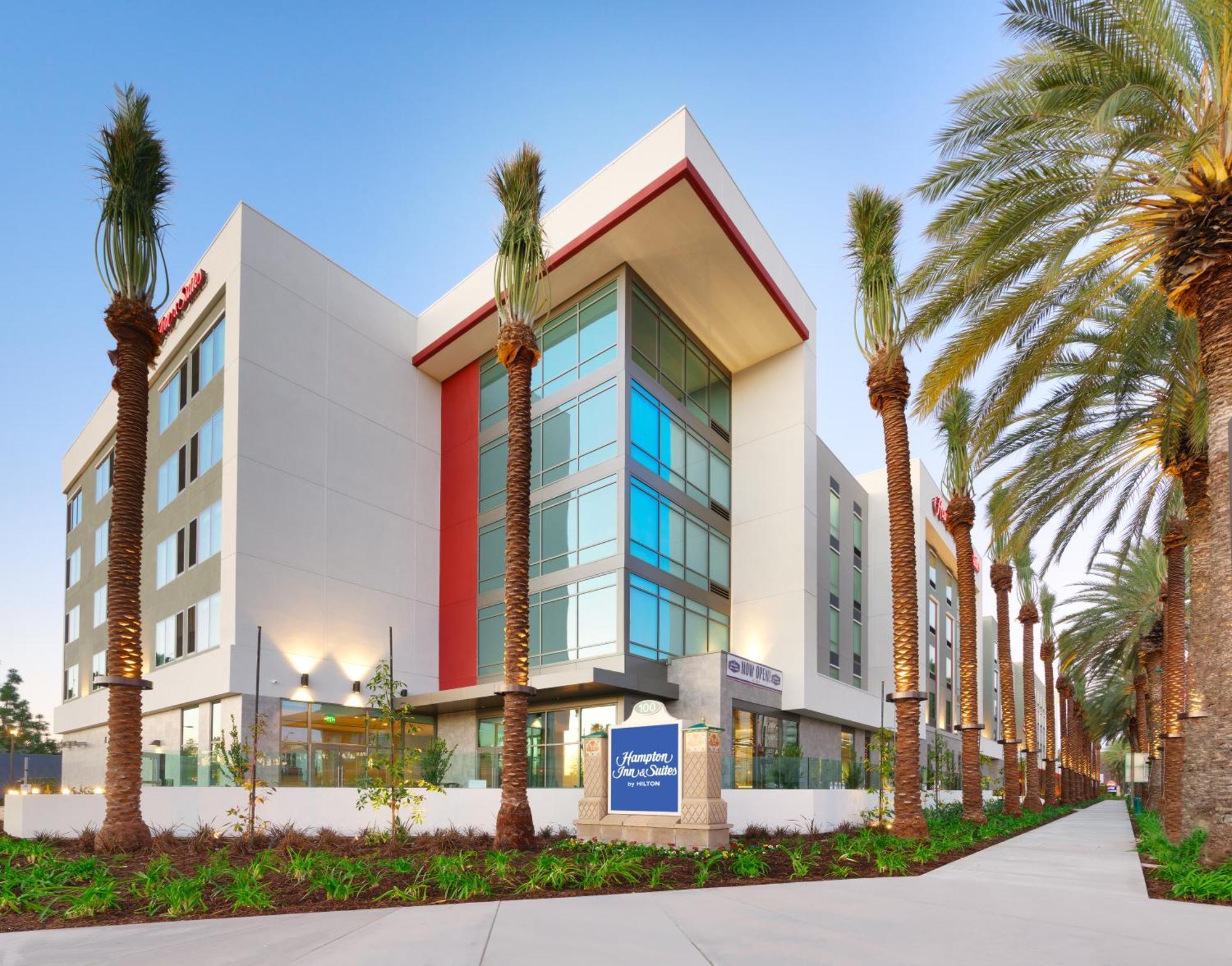 Hampton Inn & Suites Anaheim Resort Convention Center Dış mekan fotoğraf